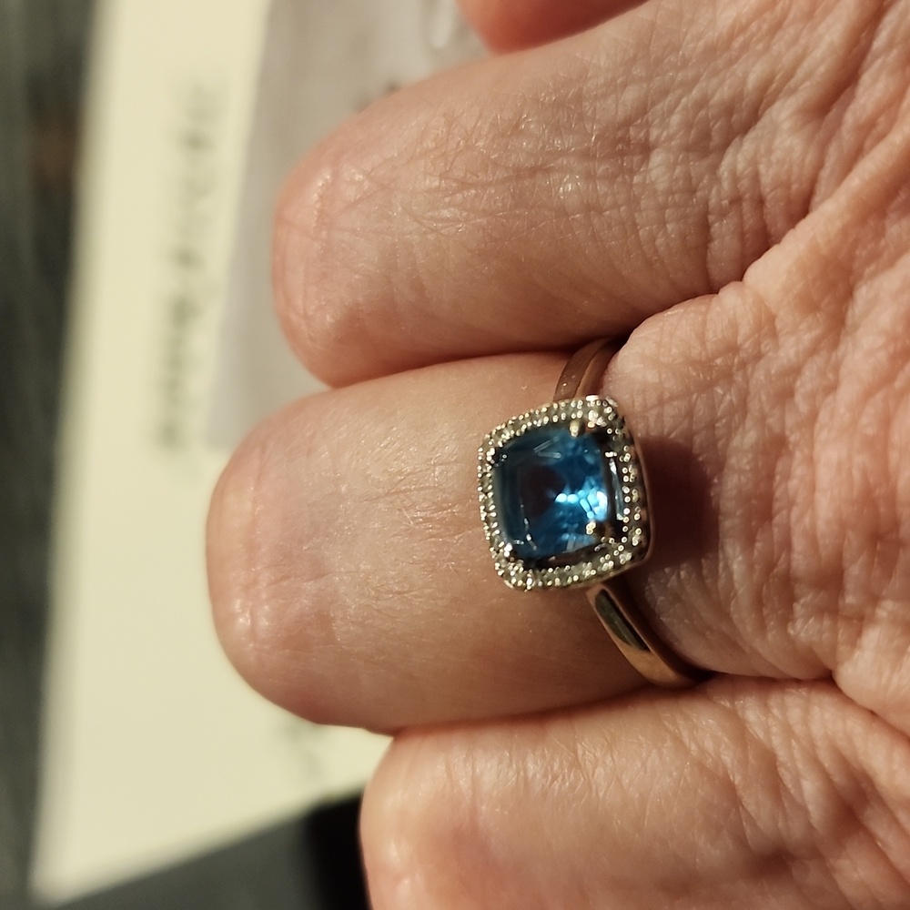 14k White Gold Ladies Blue & Diamond Ring ring - Picture 7 of 17